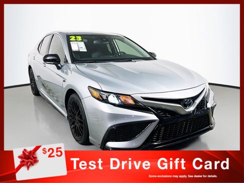 Used 2023 Toyota Camry SE w/ Convenience Package FWD image 1