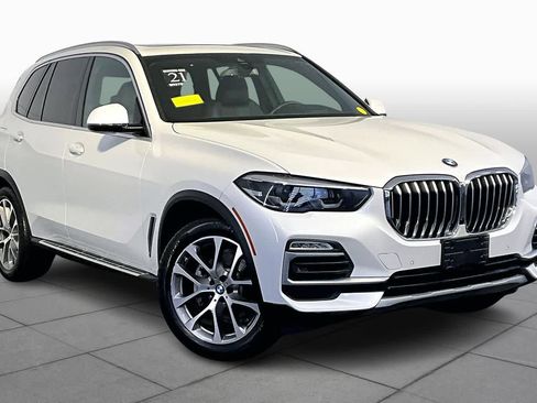 Used 2021 BMW X5 xDrive40i w/ Premium Package image 3