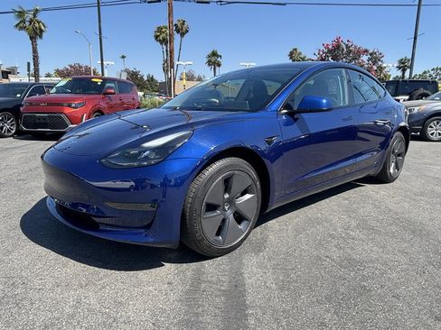 Used 2023 Tesla Model 3 Standard Range RWD image 2