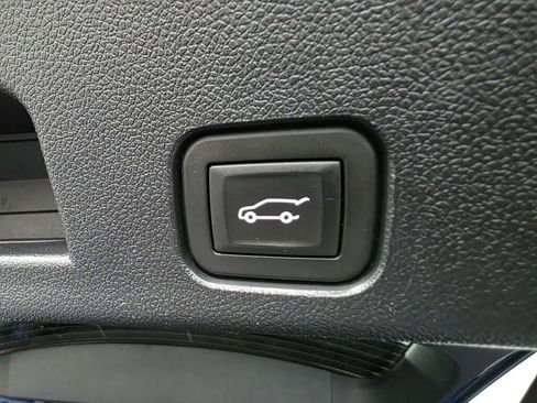 Used 2024 Chevrolet Traverse LT w/ Trailering Package AWD/4WD image 24
