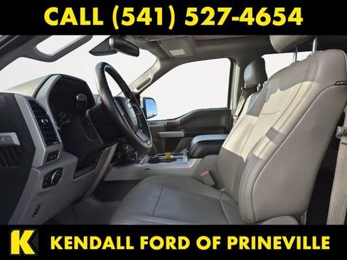 Used 2017 Ford F150 Lariat w/ Equipment Group 502A Luxury AWD/4WD image 9