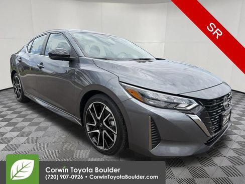 Used 2025 Nissan Sentra SR FWD image 1