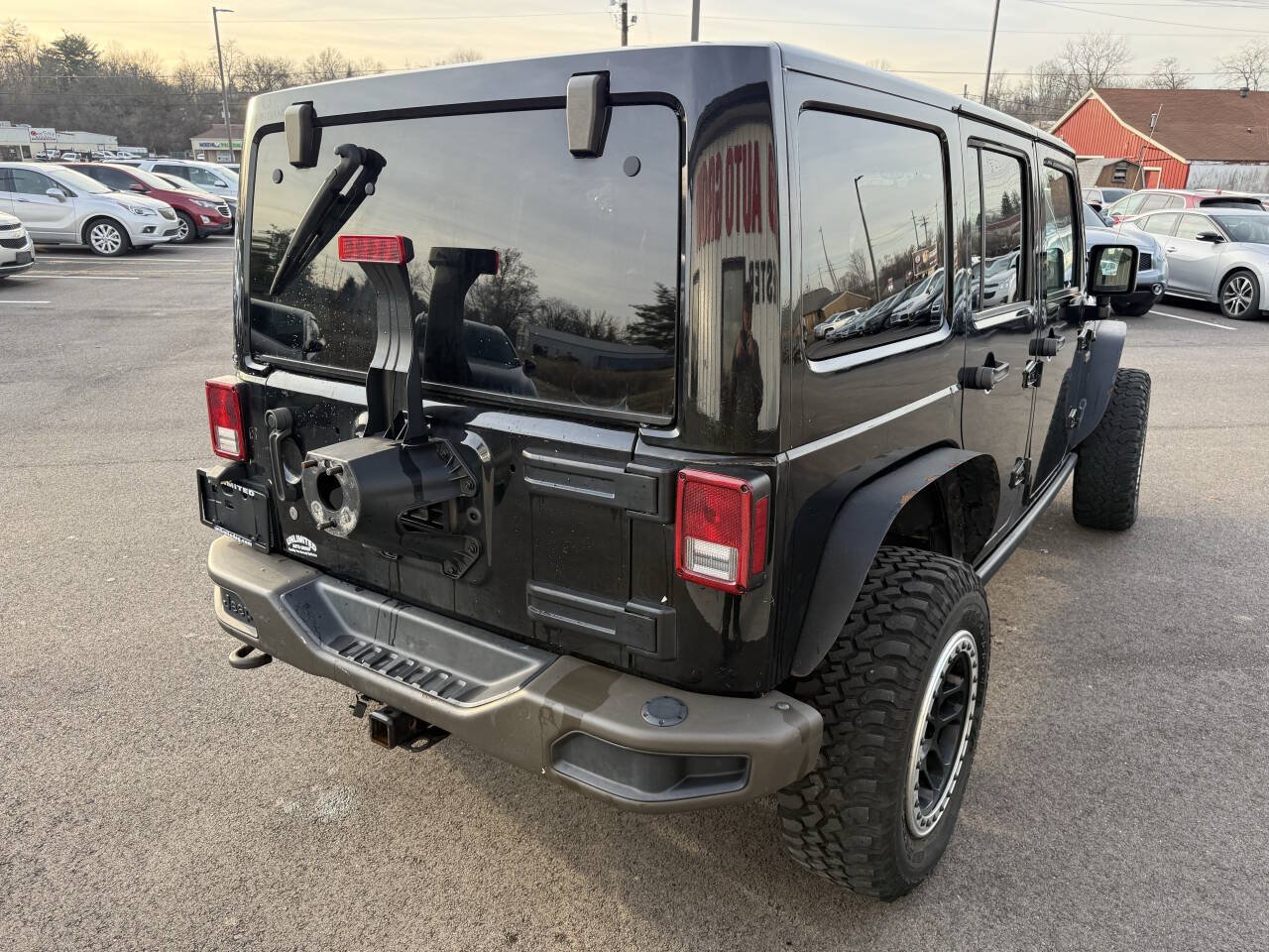 Used 2016 Jeep Wrangler Unlimited Sahara AWD/4WD image 9