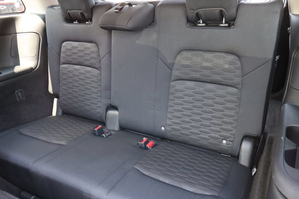 Used 2023 Nissan Pathfinder S AWD/4WD image 22