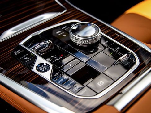 New 2026 BMW X7 xDrive40i w/ Executive Package image 15