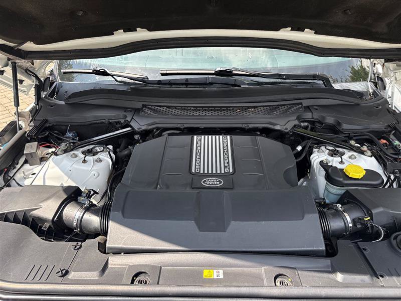 Used 2015 Land Rover Range Rover Supercharged AWD/4WD image 22