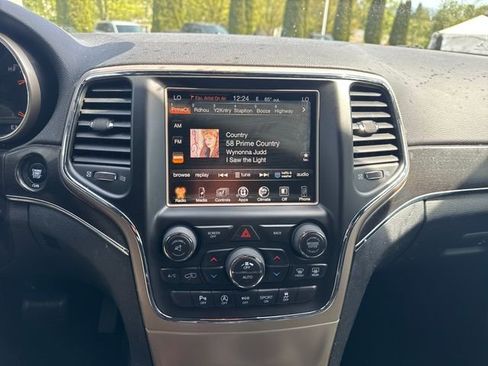 Used 2017 Jeep Grand Cherokee Limited AWD/4WD image 15