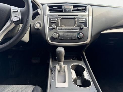 Used 2018 Nissan Altima 2.5 S w/ S Convenience Package FWD image 11