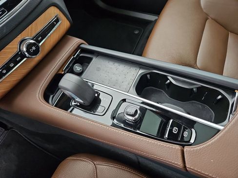 Used 2022 Volvo XC90 T8 Inscription Expression image 19