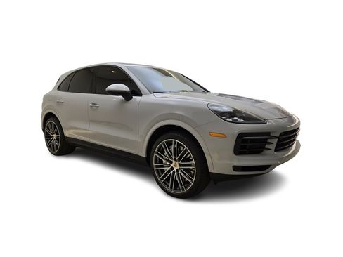 Used 2022 Porsche Cayenne Platinum Edition image 3
