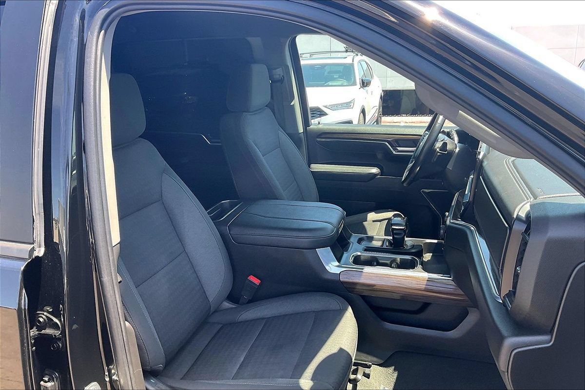 Used 2023 Chevrolet Silverado 1500 LT RWD image 25