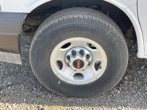 New 2025 GMC Savana 2500 Extended w/ Driver Convenience Package image 27