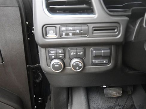 Used 2024 Chevrolet Tahoe RST w/ Sport Performance Package image 35