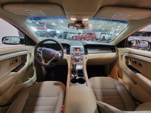 Used 2018 Ford Taurus SE image 19