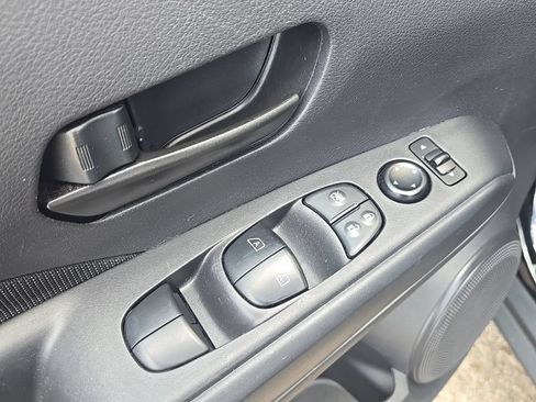 Used 2023 Nissan Kicks S FWD image 12