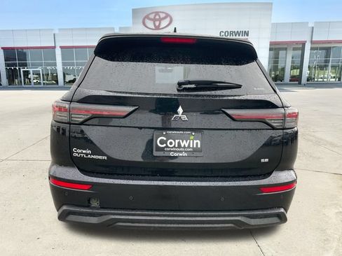 Used 2025 Mitsubishi Outlander SE AWD/4WD image 5