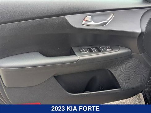 Used 2023 Kia Forte LXS FWD image 10