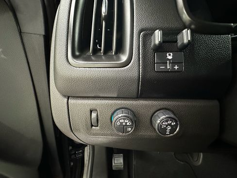 Used 2022 Chevrolet Colorado ZR2 AWD/4WD image 23