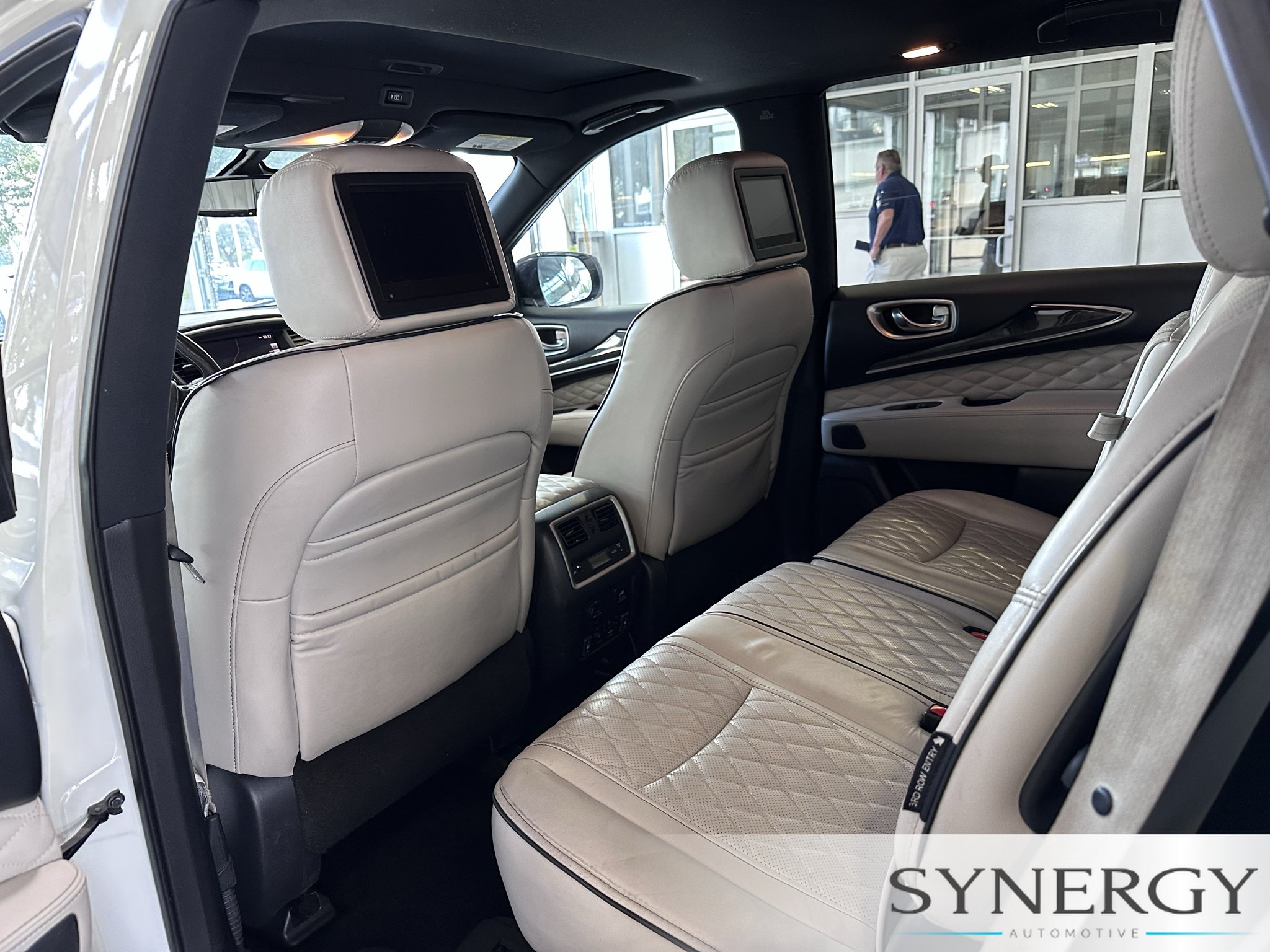 Used 2019 INFINITI QX60 Luxe w/ Limited Package FWD image 27