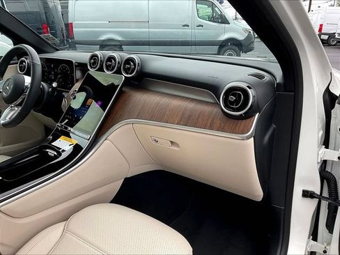 Used 2026 Mercedes-Benz GLC 300 4MATIC image 28