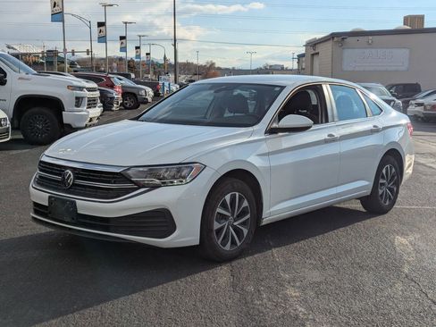 Used 2024 Volkswagen Jetta S FWD image 9
