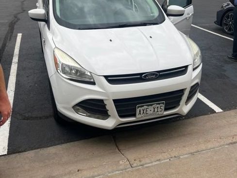 Used 2015 Ford Escape SE AWD/4WD image 14