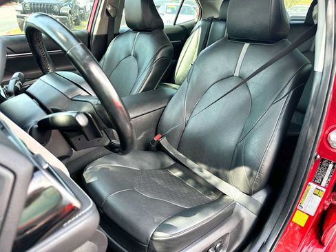 Used 2021 Toyota Camry XSE w/ Navigation Package FWD image 17