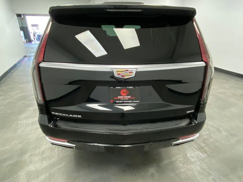 Used 2023 Cadillac Escalade ESV Luxury image 5