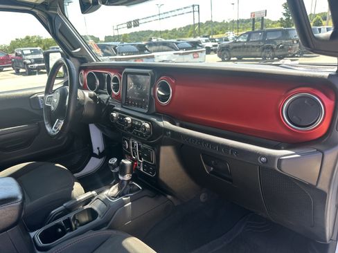 Used 2022 Jeep Wrangler Unlimited Rubicon w/ LED Lighting Group image 32