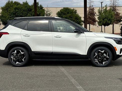 New 2026 Kia Seltos S image 3