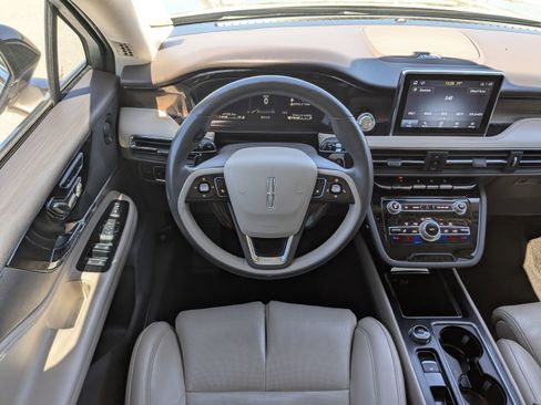 Used 2021 Lincoln Corsair Reserve w/ Equipment Group 201A image 17