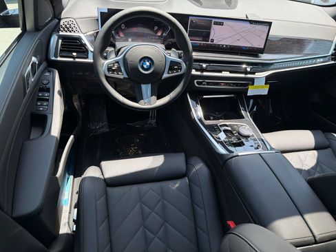 Used 2026 BMW X5 xDrive50e w/ M Sport Package AWD/4WD image 11