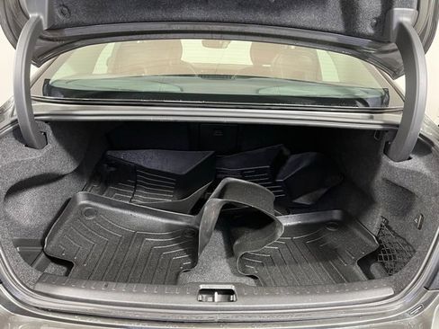 Used 2019 Volvo S60 T6 Momentum w/ Multimedia Package image 21