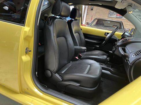 Used 2009 Volkswagen Beetle S FWD image 21