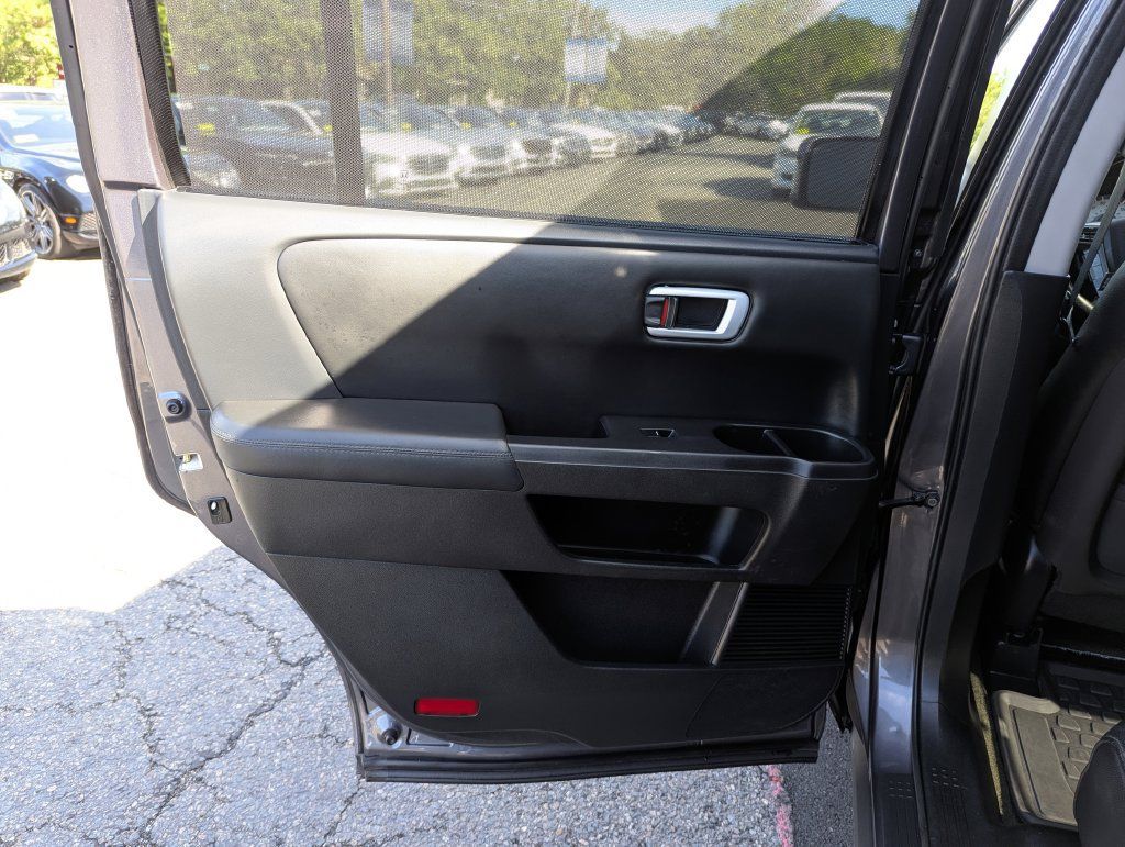 Used 2015 Honda Pilot Touring image 38