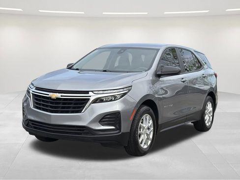 Used 2023 Chevrolet Equinox LS FWD image 1