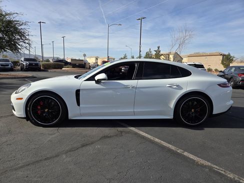 Used 2018 Porsche Panamera 4S image 3