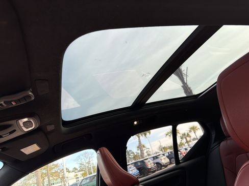 Used 2019 Volvo XC40 T5 Inscription image 28