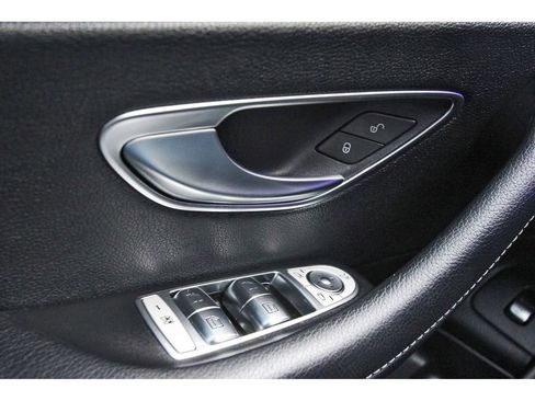 Used 2019 Mercedes-Benz E 300 image 25