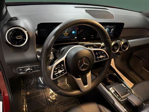 Used 2020 Mercedes-Benz GLB 250 4MATIC image 18