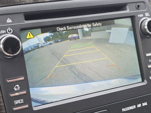Used 2014 Buick Enclave Convenience FWD image 19