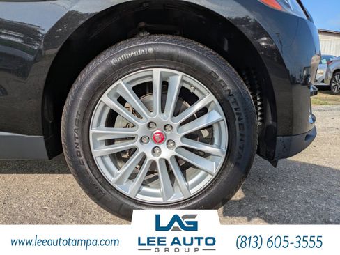 Used 2018 Jaguar F-PACE Prestige image 9