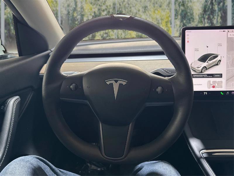Used 2021 Tesla Model 3 Standard Range Plus RWD image 17