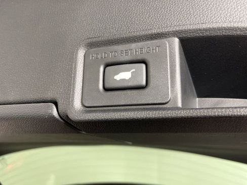 Certified 2025 Acura RDX w/ Technology Package image 10