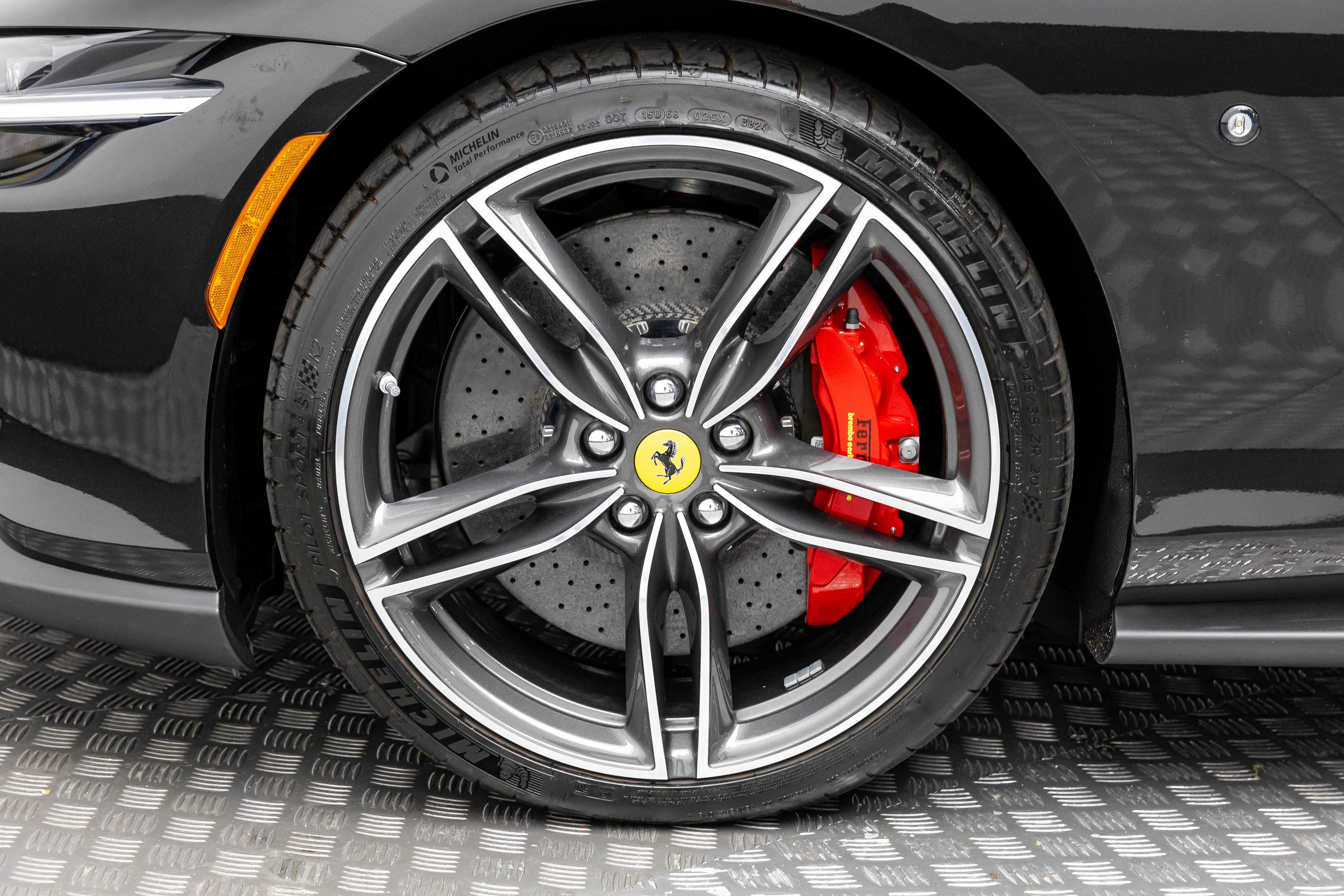 Certified 2025 Ferrari Roma Spider RWD image 22