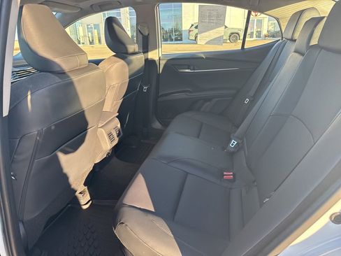 Used 2026 Toyota Camry XLE w/ Premium Plus Package image 9