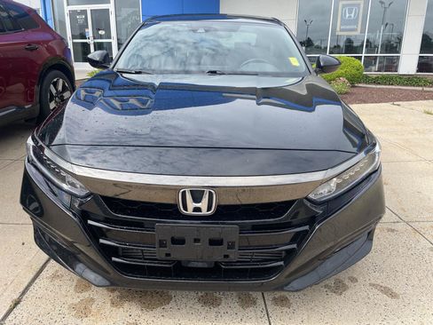 Used 2020 Honda Accord Sport image 2