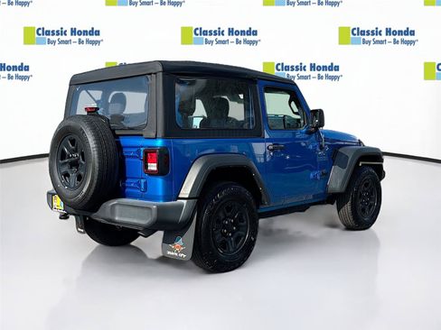 Used 2021 Jeep Wrangler Sport AWD/4WD image 8