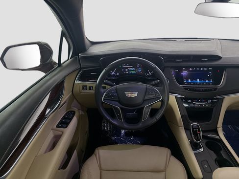 Used 2018 Cadillac XT5 Luxury FWD image 17