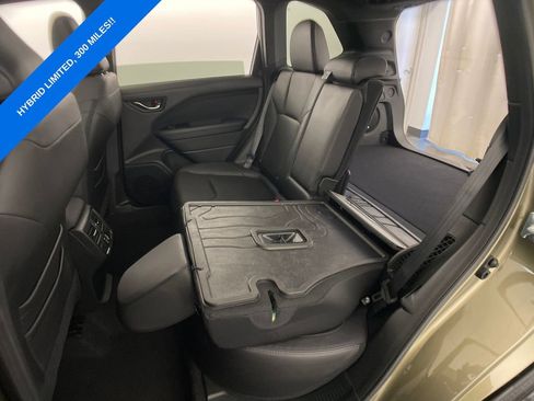 Certified 2025 Subaru Forester Limited image 27